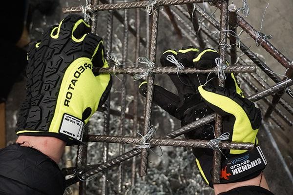 newbb电子平台 Safety Predator Alycore Gloves with rebar